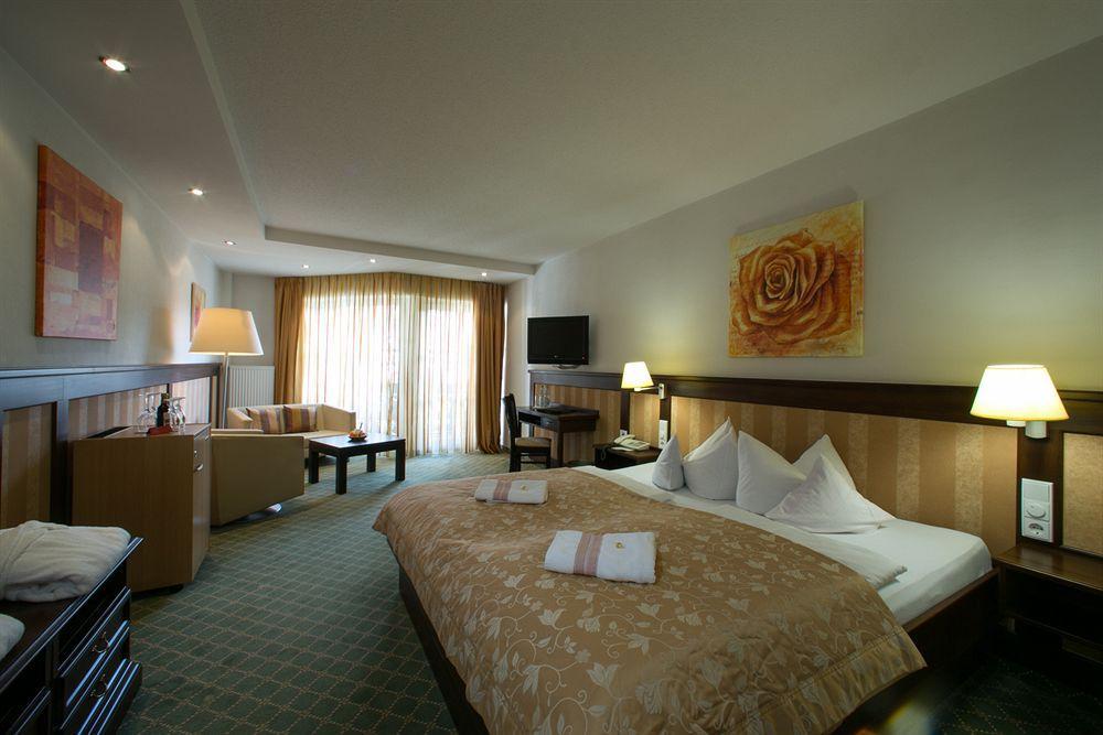 Hotel Hirsch Oberstaufen Ngoại thất bức ảnh