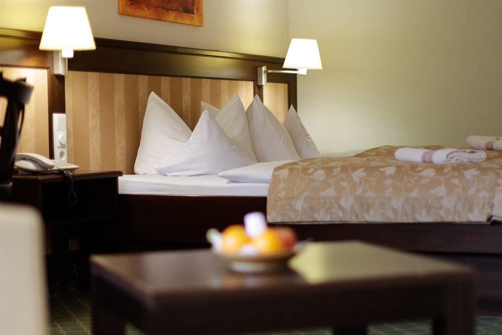 Hotel Hirsch Oberstaufen Ngoại thất bức ảnh